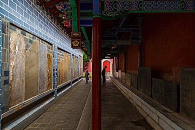 赛博朋克风《骇游侠探》明年初登陆PS5 新预告发布